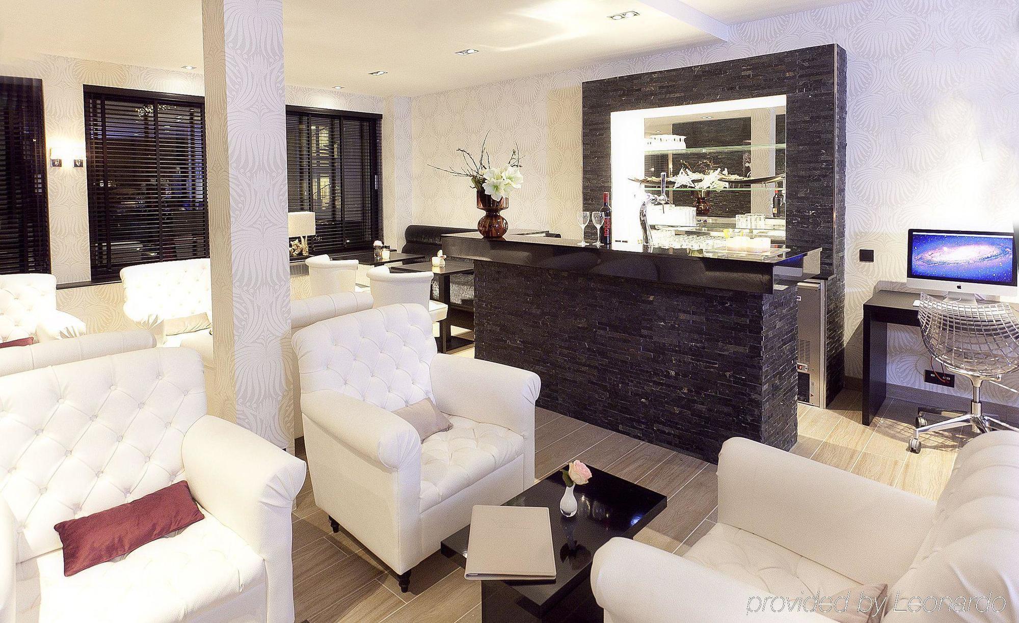 Van Der Valk Hotel Den Haag - Voorschoten Eksteriør billede