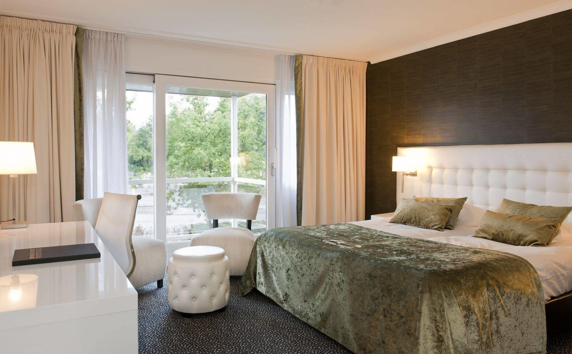 Van Der Valk Hotel Den Haag - Voorschoten Eksteriør billede